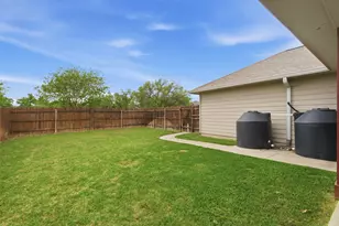 339 Sycamore St, Georgetown, TX 78633 - Photo 25