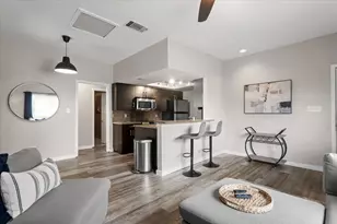 506 W San Antonio St, San Marcos, TX 78666 - Photo 5