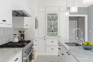 1810 W 35th St, Austin, TX 78703 - Photo 15