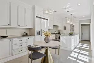 1810 W 35th St, Austin, TX 78703 - Photo 13