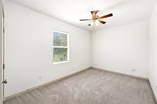 354 Lamaloa Ln, Bastrop, TX 78602 - Photo 21
