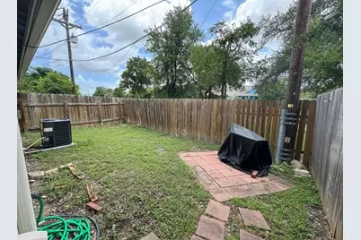 215 Greenlawn Boulevard, Round Rock, TX 78664 - Photo 15