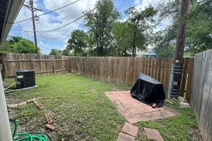 215 Greenlawn Blvd, Round Rock, TX 78664 - Photo 15