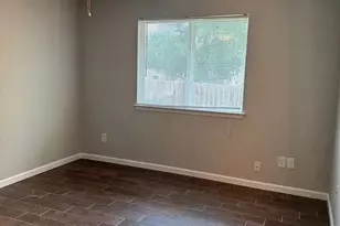 215 Greenlawn Blvd, Round Rock, TX 78664 - Photo 13