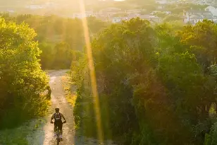 402 Sweet Grass Ln, Austin, TX 78738 - Photo 15