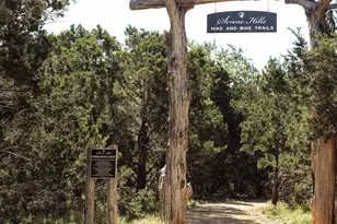 402 Sweet Grass Ln, Austin, TX 78738 - Photo 11