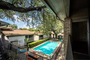 1304 Summit St, Austin, TX 78741 - Photo 11