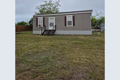 222 Shadow Oaks Drive #B, Elgin, TX 78621 - Photo 3