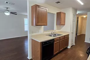 911 Remington Dr, Leander, TX 78641 - Photo 13