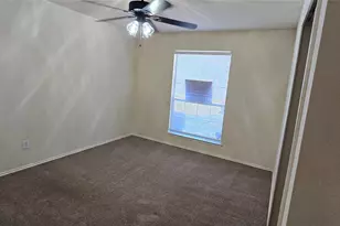 911 Remington Dr, Leander, TX 78641 - Photo 5
