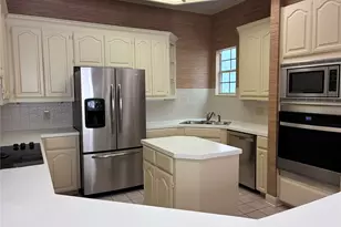 10215 River Plantation Dr, Austin, TX 78747 - Photo 9