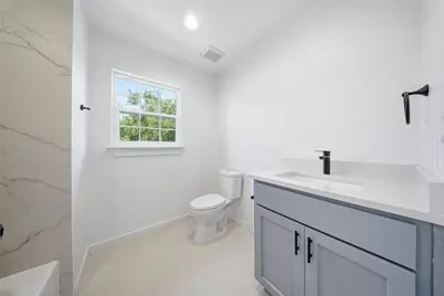 5005 Cottonwood Circle #B, Austin, TX 78723 - Photo 19