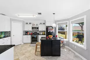 981 Shadow Creek Blvd, Buda, TX 78610 - Photo 11