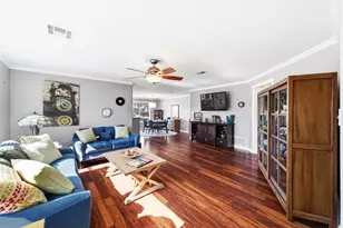 981 Shadow Creek Blvd, Buda, TX 78610 - Photo 5