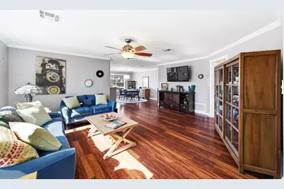 981 Shadow Creek Boulevard, Buda, TX 78610 - Photo 5