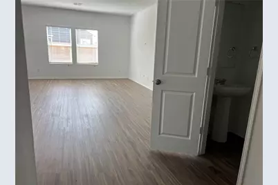 542 Gabbro Gardens, San Marcos, TX 78656 - Photo 3