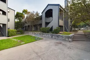 1510 W N Loop Blvd, Austin, TX 78756 - Photo 11