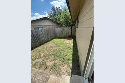 11701 Bayou Bend, Austin, TX 78759 - Photo 15