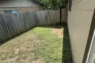 11701 Bayou Bend, Austin, TX 78759 - Photo 15
