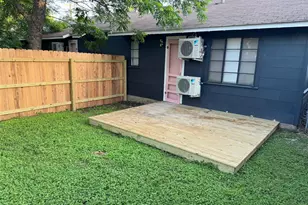 906 E 46th St, Austin, TX 78751 - Photo 9