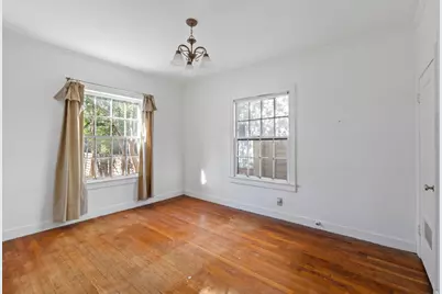 810 E 45th Street, Austin, TX 78751 - Photo 11