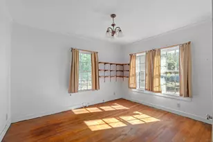 810 E 45th St, Austin, TX 78751 - Photo 15