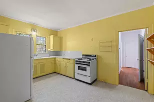 810 E 45th St, Austin, TX 78751 - Photo 13