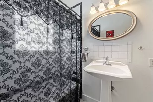 2101 W 10th St, Austin, TX 78703 - Photo 25