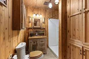 924 W Live Oak St, Lockhart, TX 78644 - Photo 21