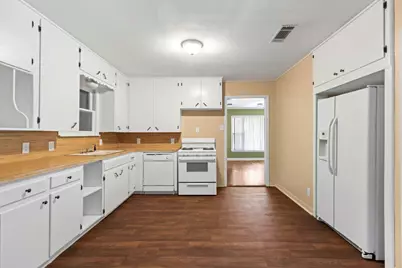 924 W Live Oak Street, Lockhart, TX 78644 - Photo 15