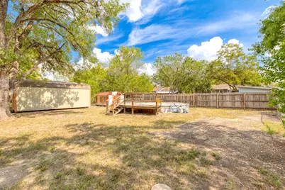 924 W Live Oak Street, Lockhart, TX 78644 - Photo 27
