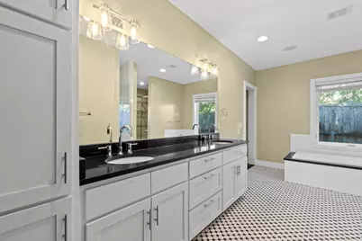 2609 Oakhaven Drive, Austin, TX 78704 - Photo 15