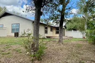 909 Hill Wood Dr, Austin, TX 78745 - Photo 15