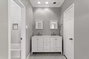 10819 Crown Colony Dr, Austin, TX 78747 - Photo 13