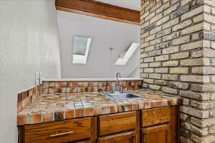 10819 Crown Colony Dr, Austin, TX 78747 - Photo 11