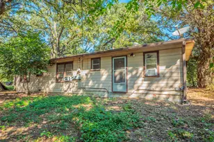 574 Oaklawn Dr, Rockdale, TX 76567 - Photo 35