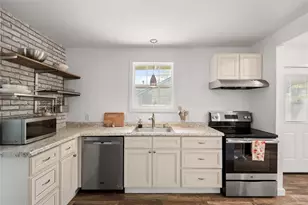 1706 Riverview St, Austin, TX 78702 - Photo 29