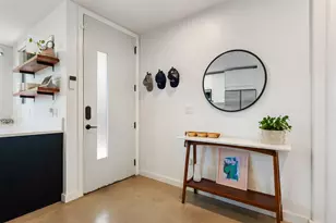 1114 E 3rd St, Austin, TX 78702 - Photo 3