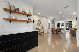 1114 E 3rd St, Austin, TX 78702 - Photo 9
