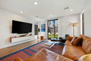 1114 E 3rd St, Austin, TX 78702 - Photo 19