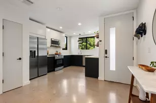 1114 E 3rd St, Austin, TX 78702 - Photo 13