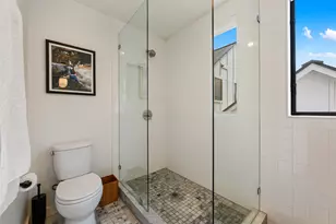 1114 E 3rd St, Austin, TX 78702 - Photo 25