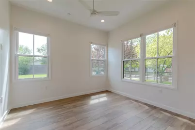 5805 Chesterfield Avenue, Austin, TX 78752 - Photo 23