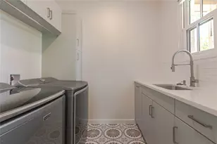 5805 Chesterfield Ave, Austin, TX 78752 - Photo 29