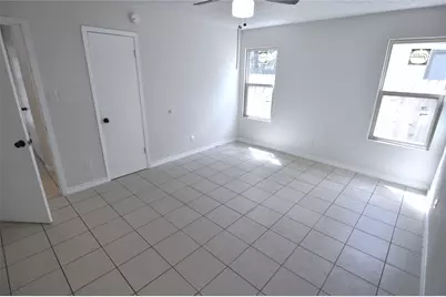 8809 Piney Point #B, Austin, TX 78729 - Photo 7