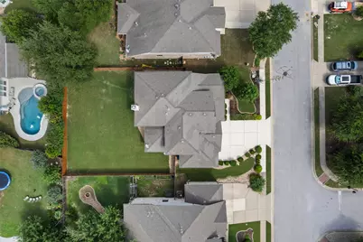 216 Arrezo Lane, Georgetown, TX 78628 - Photo 33