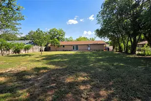 1108 Gobi Dr, Austin, TX 78745 - Photo 9