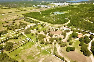 1005 Co Rd 414, Spicewood, TX 78669 - Photo 31