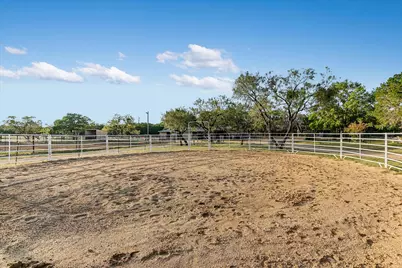 1005 County Road 414, Spicewood, TX 78669 - Photo 33