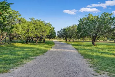 1005 County Road 414, Spicewood, TX 78669 - Photo 9